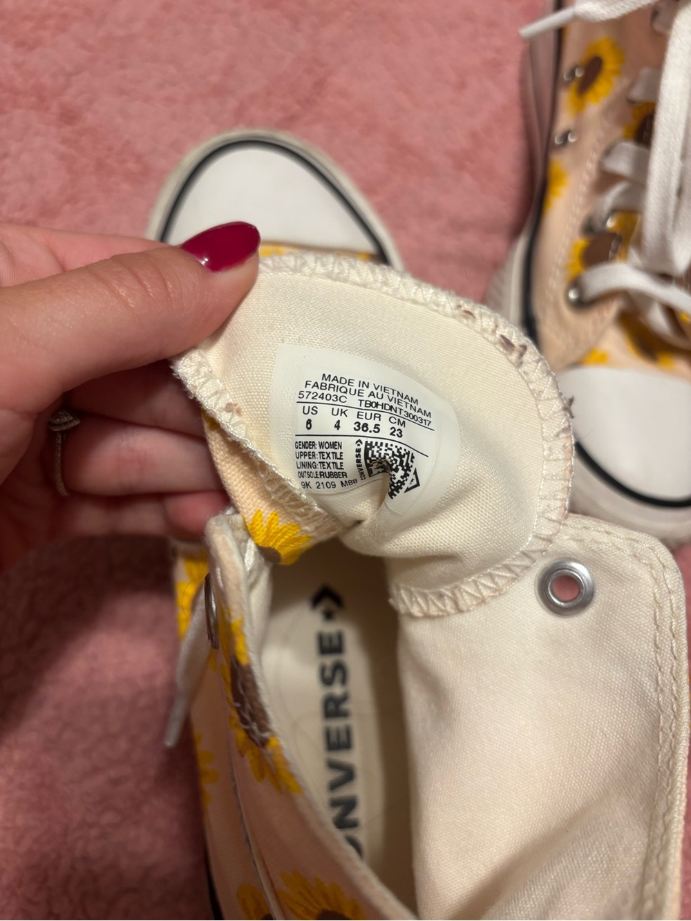 Converse platform Canvas High-Tops with Yellow Sunflower Print - Picture 6 of 7